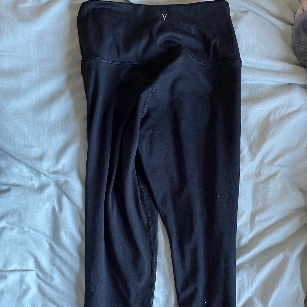 Women’s crossover leggings